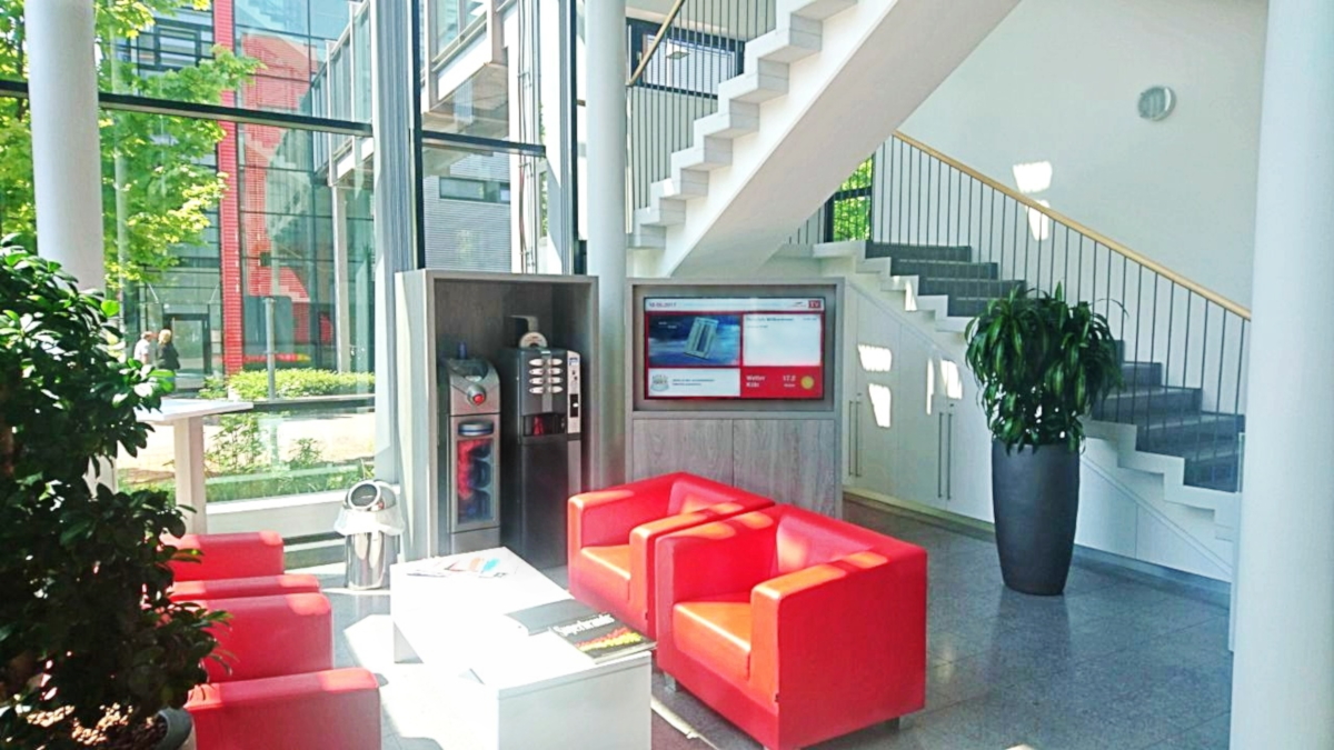 Infotainment Entertainment Digitaler Empfang und Wartebereich